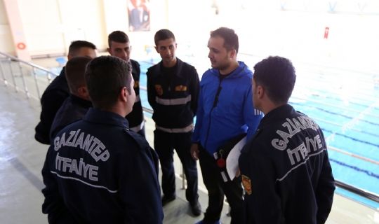 BÜYÜKŞEHİR’İN “CAN KURTARAN” EKİBİ EĞİTİMLERİNİ SÜRDÜRÜYOR
