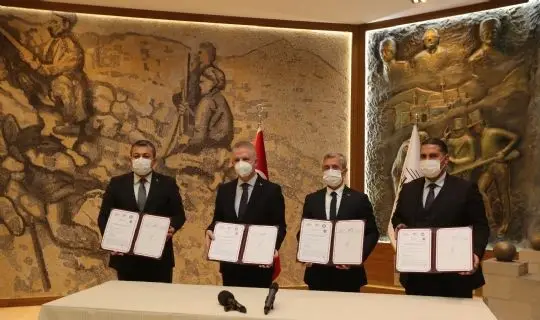 ŞAHİNBEY BELEDİYESİ&rsquo;NİN HAYVAN YETİŞTİRİCİLERİNE DESTEĞİ S&Uuml;R&Uuml;YOR