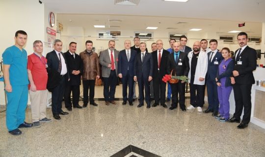 BAŞKAN TAHMAZOĞLU, TIP BAYRAMINI KUTLADI