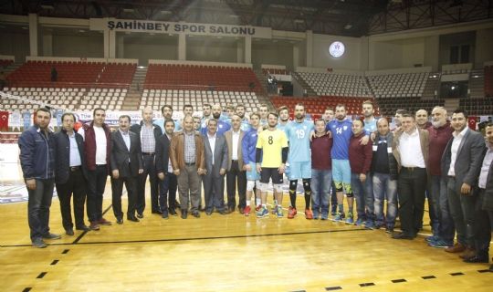 ŞAHİNBEY’DEN İNEGÖL’E SET YOK 3-0