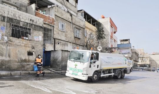 BAŞKAN FADILOĞLU: “EVDE KALALIM, RİSK ALMAYALIM”