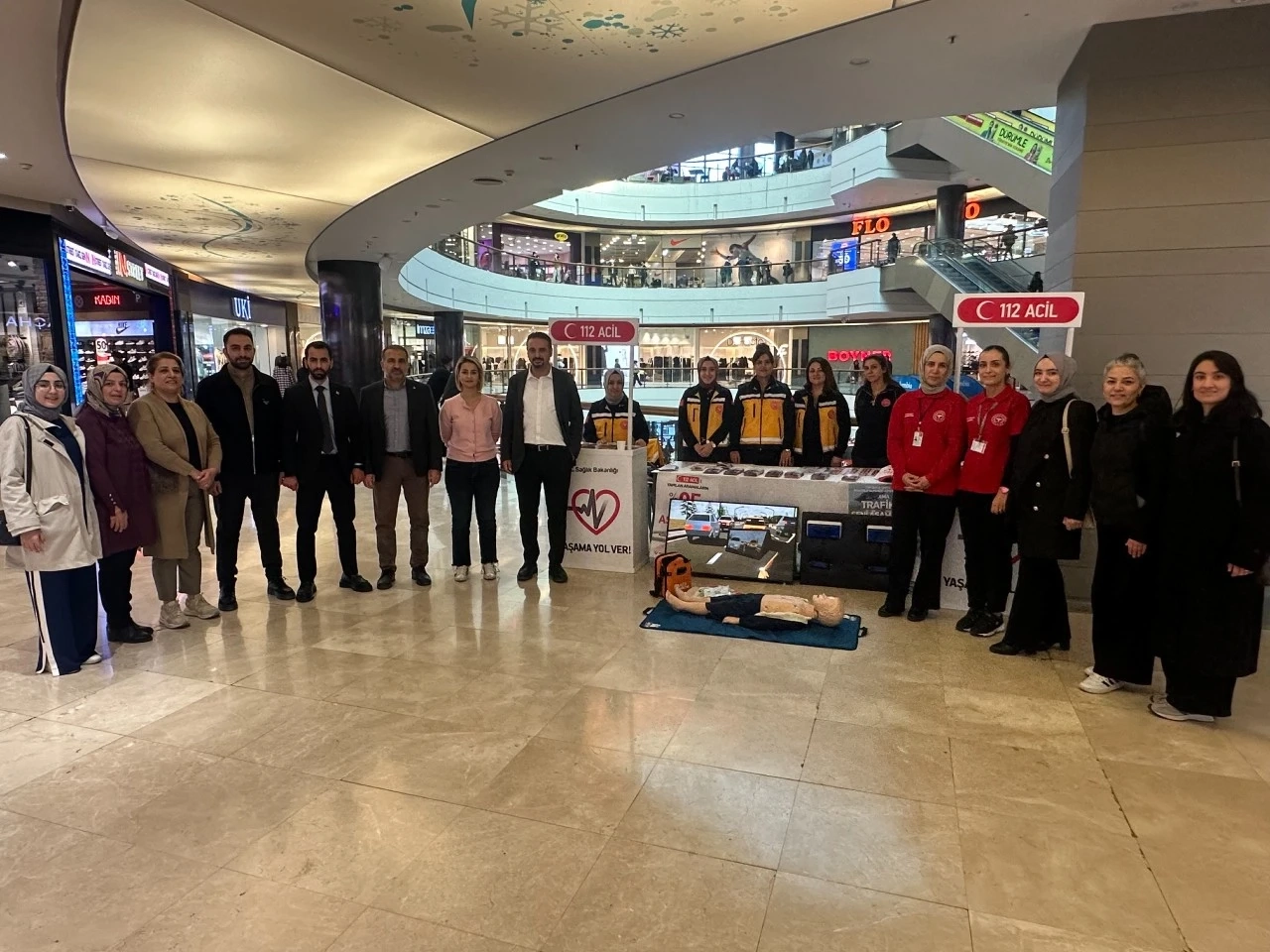 Acil Sağlık Hizmetleri Haftasında Gazianteplilere Uygulamalı Eğitim