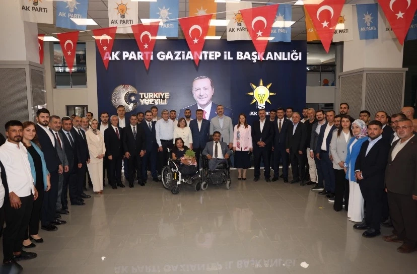AK Parti Gaziantep’te büyük bayram coşkusu