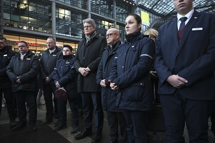 Almanya&rsquo;da G&ouml;rev Başındaki T&uuml;rk Kond&uuml;kt&ouml;r Hayatını Kaybetti &Uuml;lke Genelinde Yas