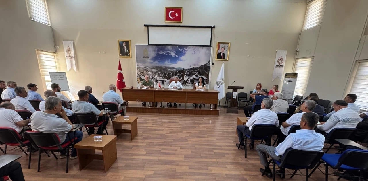 Artuklu Belediyesi’nden Kırsal Mahalle Muhtarlarıyla İstişare Toplantısı