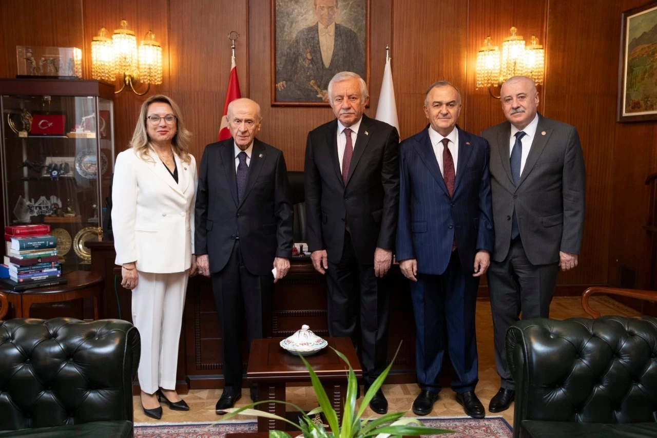 Bahçeli: “Ayaktayız, Buradayız” | Atay: “Liderimizin İzinde, Milletimizin Hizmetindeyiz”