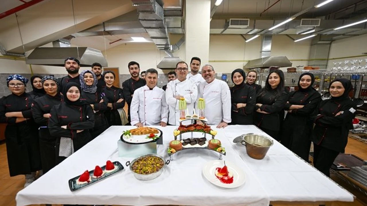 Gastronomi Öğrencilerinden Osmanlı Sofrası