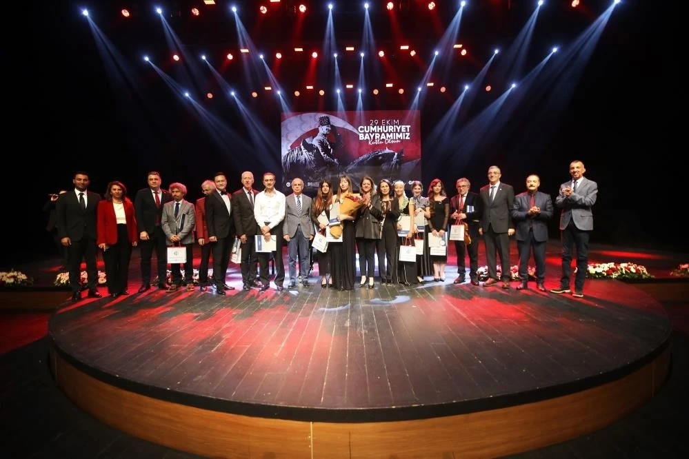 Gaziantep Büyükşehir’den 29 Ekim’e Özel Türk Dünyası Piyanistleri Buluşması konseri