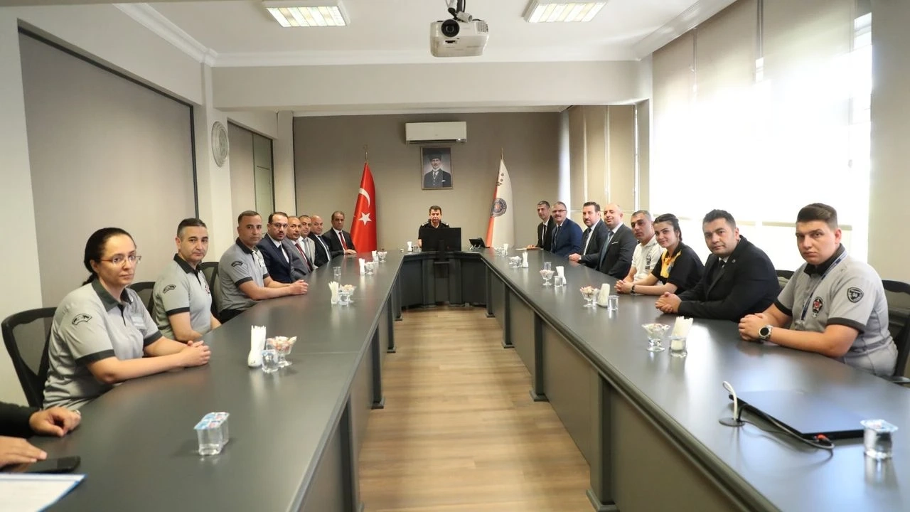 Gaziantep Emniyet Müdürü Özcan’dan başarılı personellere teşekkür