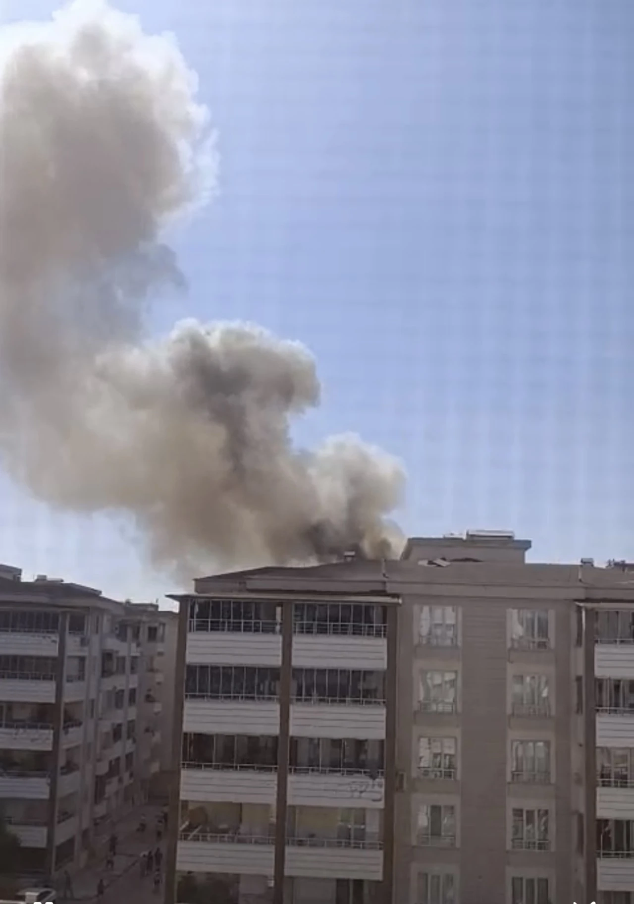 Gaziantep Şahinbey ibni Sina KFB Kent Sitesinde Yangın Çıktı