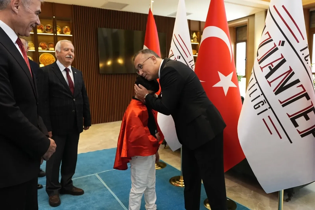 Gaziantep’te coşkulu kutlama başladı