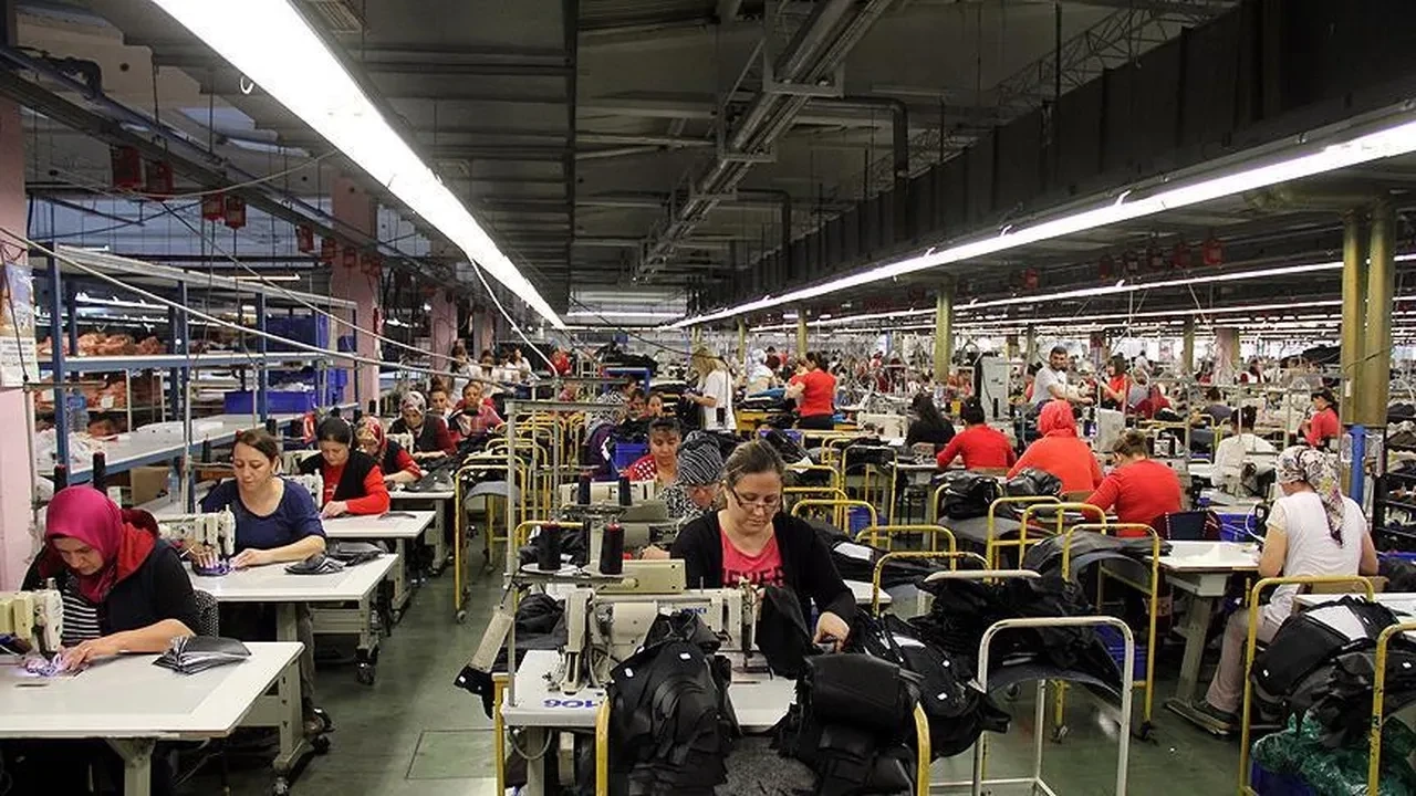 Gaziantep&rsquo;te Hibe desteği başvuruları başladı.Engellilere 735 bin, eski h&uuml;k&uuml;ml&uuml;lere 550 bin lira destek