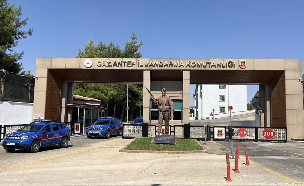 Gaziantep’te Jandarma’dan Büyük Operasyon: 130 Aranan Şahıs Yakalandı