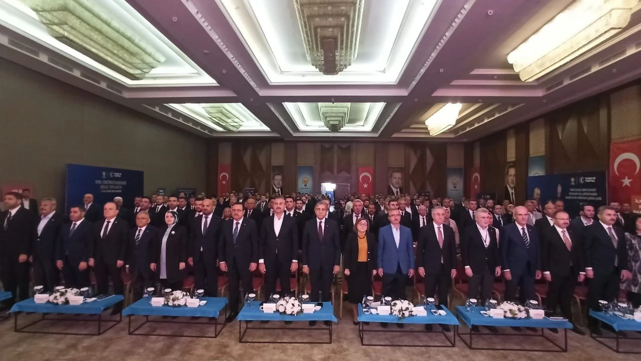 Gaziantep’te kritik toplantı! AK Parti, 2028 ve 2029 seçimleri için start verdi…
