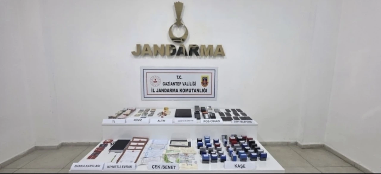 Gaziantep’te Sahte Çek-Senet Çetesine Jandarmadan Şafak Operasyonu: 50 Milyon TL’lik Vurgun Ortaya Çıktı