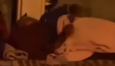 Gaziantep'te Sıcakla Mücadelede Sınır Tanımayan Yöntem: Yatağını Alıp Sokağa Taştı!