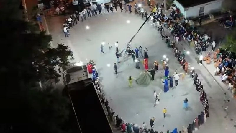 Gaziantep’te sokak düğünü yapan yandı!