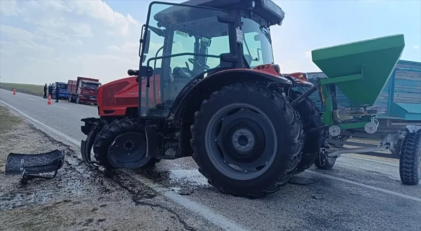 Gaziantep’te traktör ile otomobil çarpıştı: 1 ölü, 1 yaralı