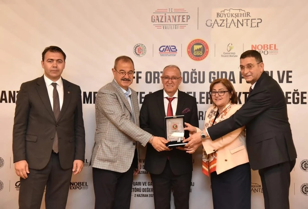 Gaziantepli İş İnsanı Hakkı Kılıç’a Başarı Plaketi