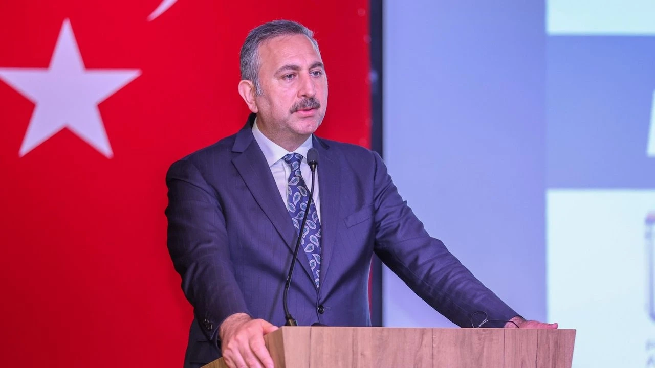 Gül’den ateşkes yorumu: Gazze’de kalıcı barış sağlanmalı