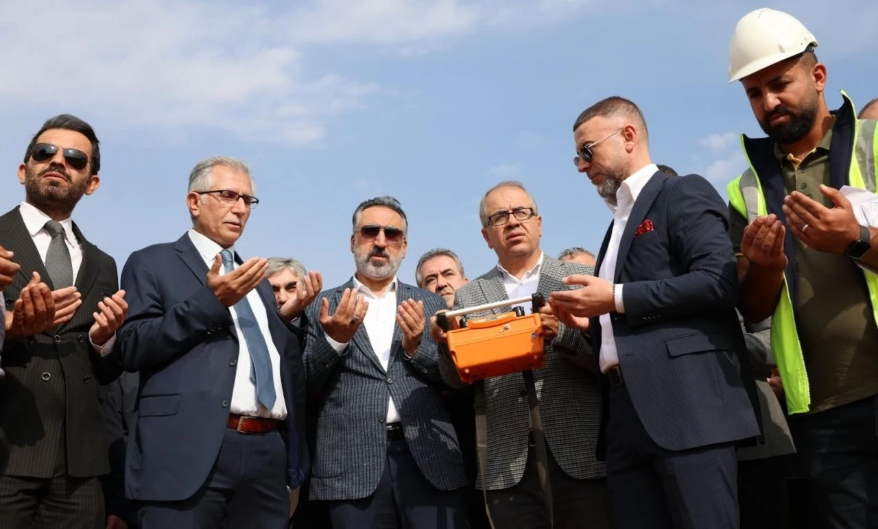 Mardin'de Devlet Konservatuvarı Binası İçin Temeli atıldı