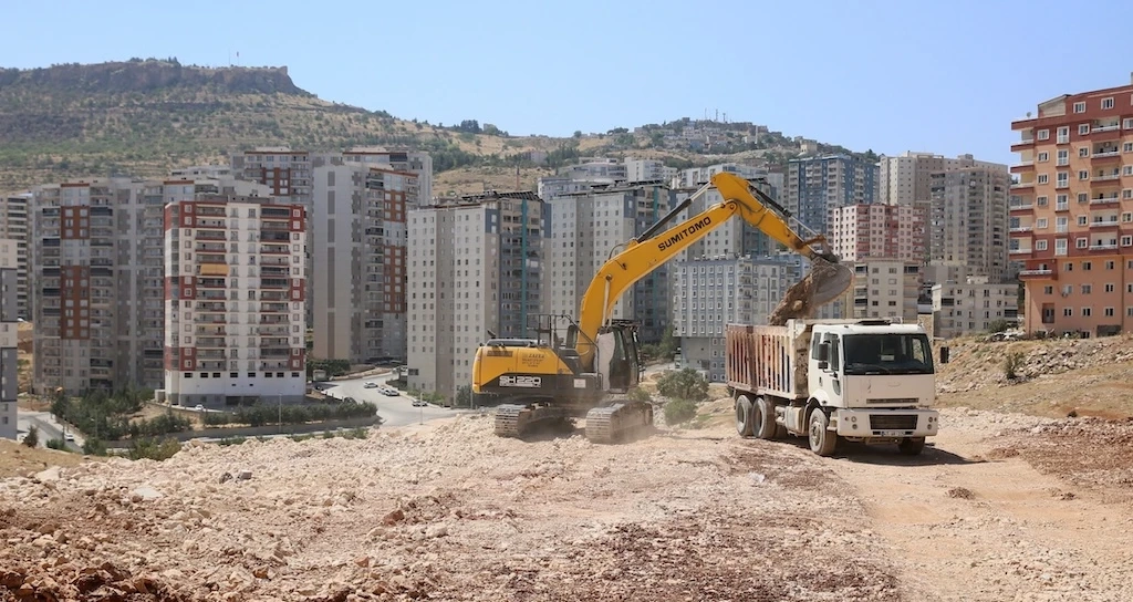 Mardin'de Vali Ozan Caddesi’ne Alternatif Yol İçin Çalışması