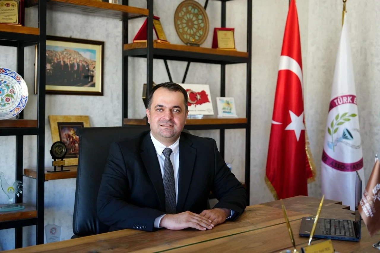 Mardin  Eczacı  Odası Seçimlerinde Uzm. Ecz. Fatih Oral ve Ekibi Güven Tazeledi