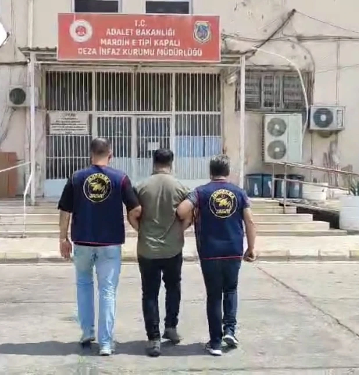 Mardin Jandarma aranan 3 kişiyi yakaladı