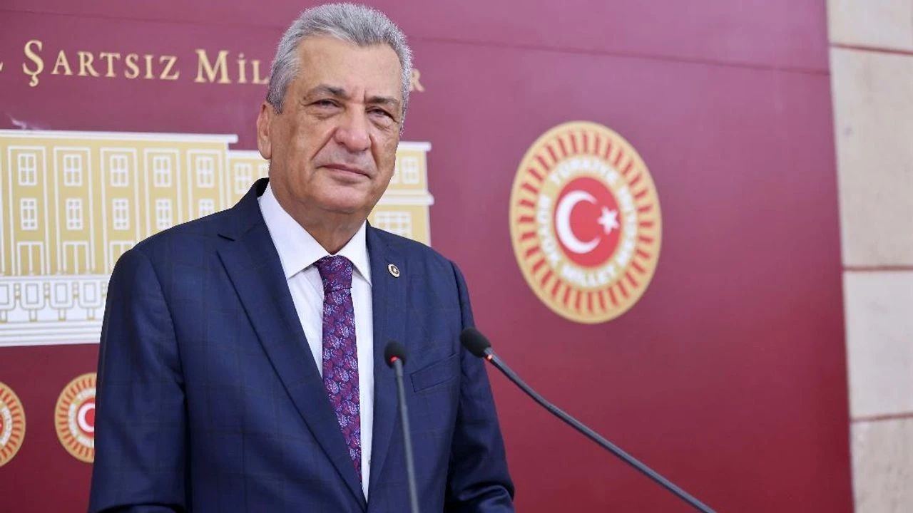 Milletvekili Hasan Öztürkmen’den ‘alışveriş günleri’ tepkisi