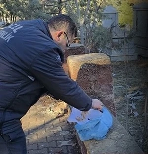 Nizip Asri Mezarlığı&rsquo;nda Bebek Cesedi İhbarı Paniğe Neden Oldu: Ger&ccedil;ek Farklı &Ccedil;ıktı