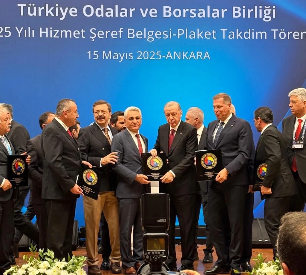 Nusaybin Ticaret Borsası Başkanı Aktaş'a, Cumhurbaşkanı Erdoğan'dan Hizmet Şeref Belgesi