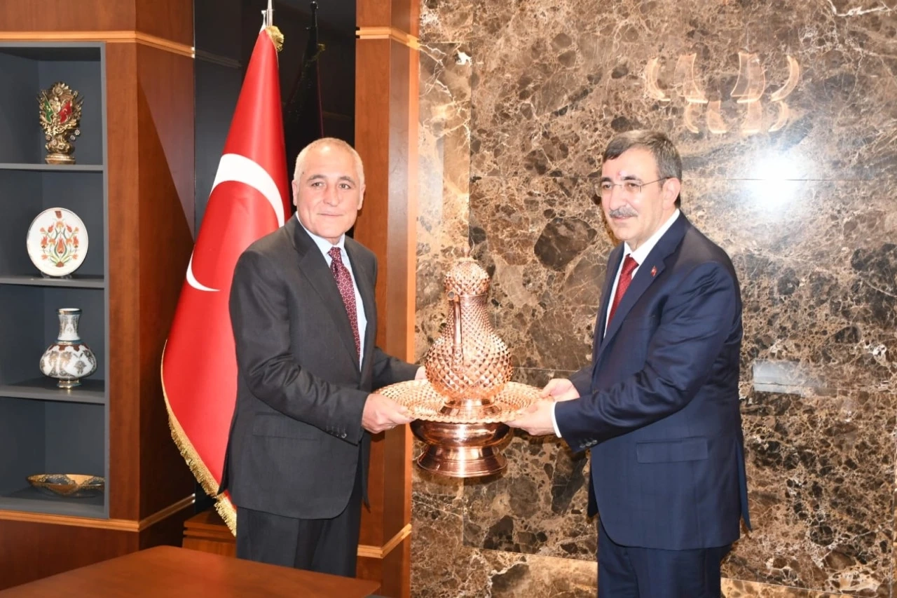 OSB’de en yetkililerle en etkili toplantı. Acil tedbir alınmazsa durum sıkıntılı!..