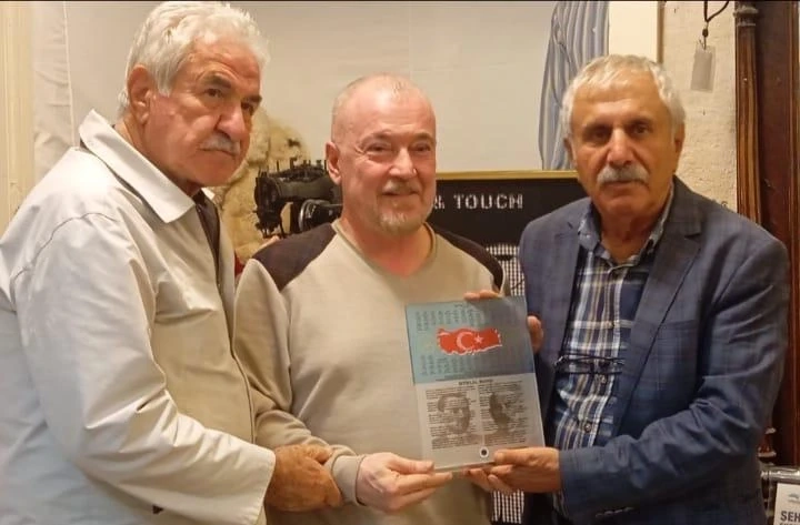 Paşaoğlu; Gazetecilere Plaket verdi