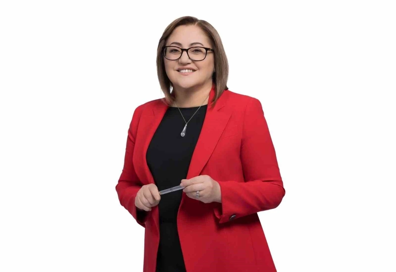 Şahin: "Regaip Kandili, iyiliği &ccedil;oğaltma ve g&ouml;n&uuml;lleri arındırma fırsatıdır"