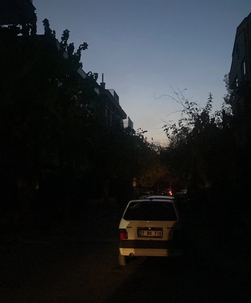 Şahinbey &Ouml;ğretmenevleri Mahallesi&rsquo;nde Uzun S&uuml;reli Elektrik Kesintileri Vatandaşları Mağdur Ediyor