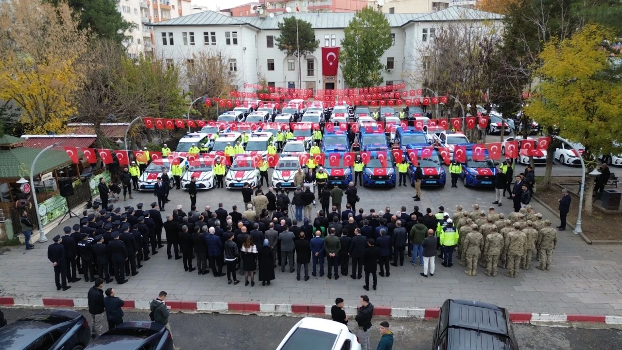 Siirt’te Güvenlik Güçlerine 68 Yeni Araç: 48 Araç Emniyete, 20’si Jandarmaya