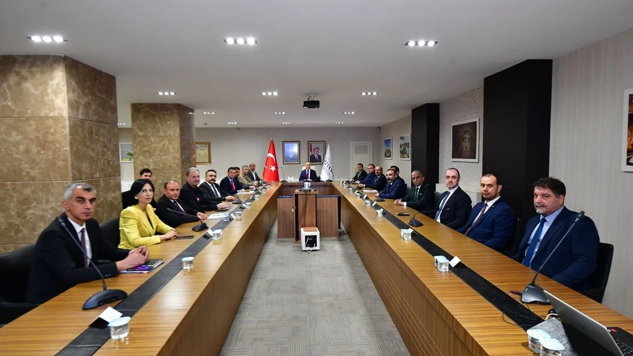 Valilikte Kritik Toplantı! Gaziantep’te Büyük Final Heyecanı
