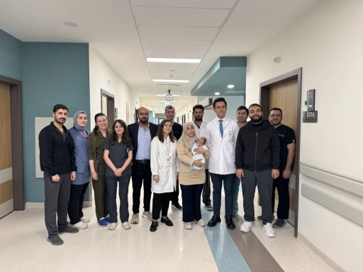 1,5 Aylık Bebeğe Dev T&uuml;m&ouml;r Ameliyatı Gaziantep&rsquo;te Başarıyla Yapıldı