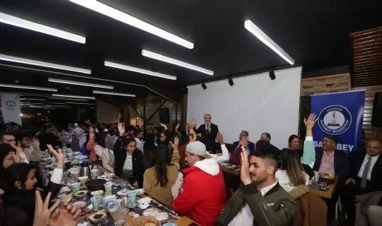 BAŞKAN TAHMAZOĞLU BURSA&acute;DAKİ VE KONYA&acute;DAKİ ŞAHİNBEYLİ ÖĞRENCİLERLE BİR ARAYA GELDİ