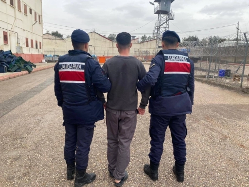 13 Yıl Kesinleşmiş Hapis Cezasıyla Aranan Şahıs JASAT&rsquo;tan Ka&ccedil;amadı