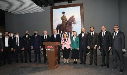 - BAKAN SOYLU 25 ARALIK KAHRAMANLIK PANORAMASI VE MÜZESİ&#146;Nİ GEZDİ