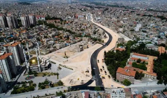 BAŞKAN TAHMAZOĞLU &ldquo;BOĞAZİ&Ccedil;İ BULVARI VATANDAŞLARIMIZA HAYIRLI OLSUN&rdquo;