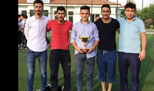 AKKENTSPOR U 19 ŞAMPİYONLUK KUPASINI ALDI