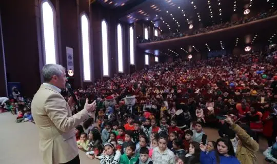 ŞAHİNBEY BELEDİYESİ’NİN DÜZENLEDİĞİ ÇOCUK ŞENLİĞİ KAPILARINI AÇTI