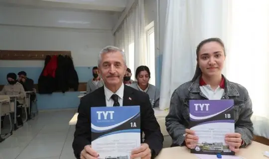 ŞAHİNBEY BELEDİYESİ &Ouml;ĞRENCİ VE VATANDAŞLARA 12.000.000 MİLYON KİTAP DAĞITTI