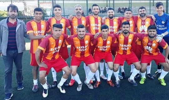 Çıksorut sahasında kupa töreni var