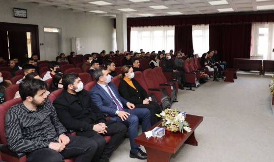 GAÜN’DE TÜRK DEVLET TEŞKİLATLARI KONFERANSI