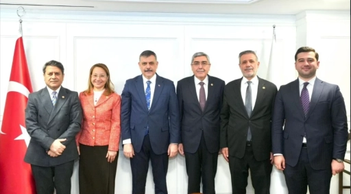 AK Partili Gaziantep Milletvekillerinden Bakan &Ccedil;ift&ccedil;i&rsquo;ye Ziyaret