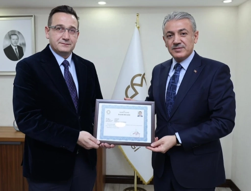 Başarılı Müdür Ayhan Gök Antalya’ya Atandı