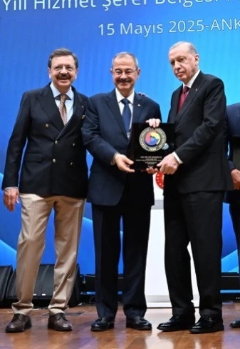 Cumhurbaşkanı Erdoğan’dan GSO’ya Hizmet Şeref Belgesi: Adil Sani Konukoğlu da Törende Yer Aldı